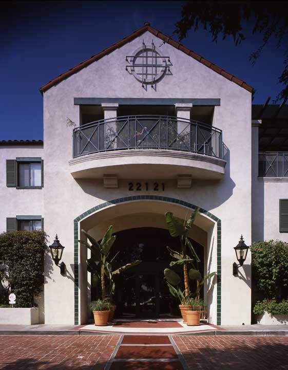 Exterior of Avalon Courtyard property