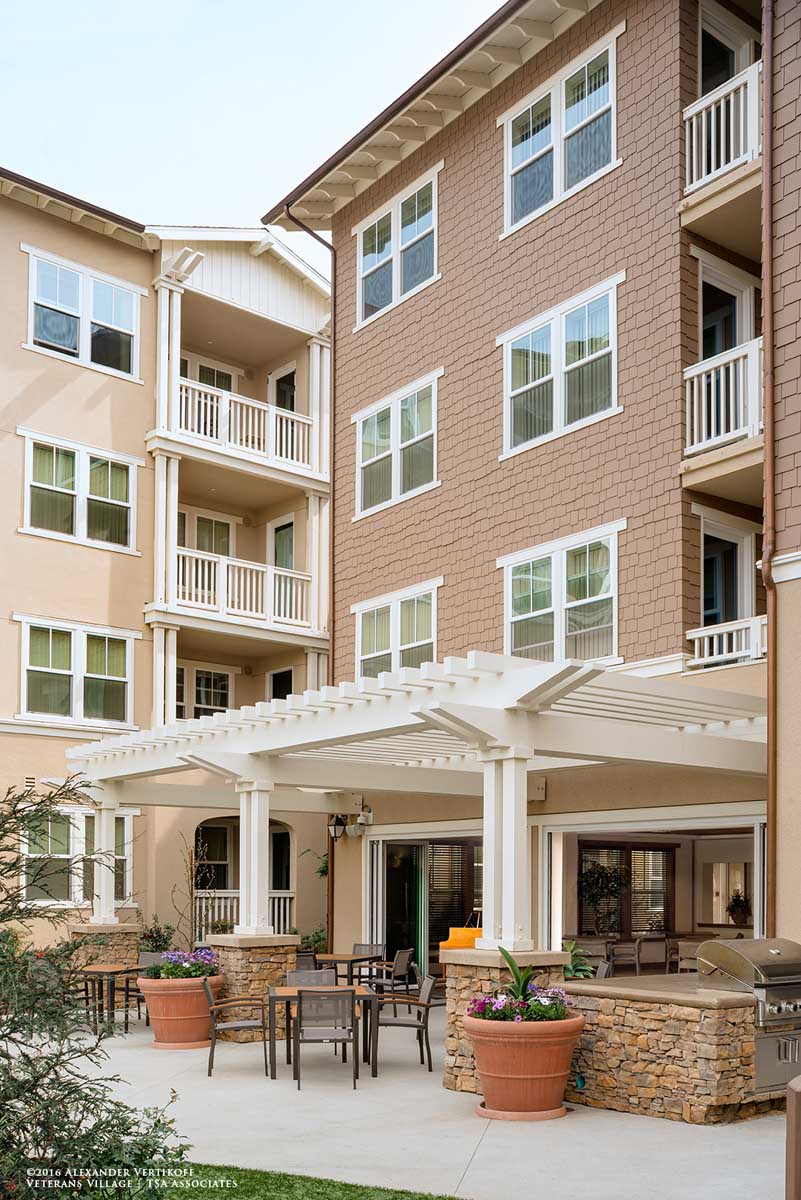 Exterior of Veteran's Village of Glendale property