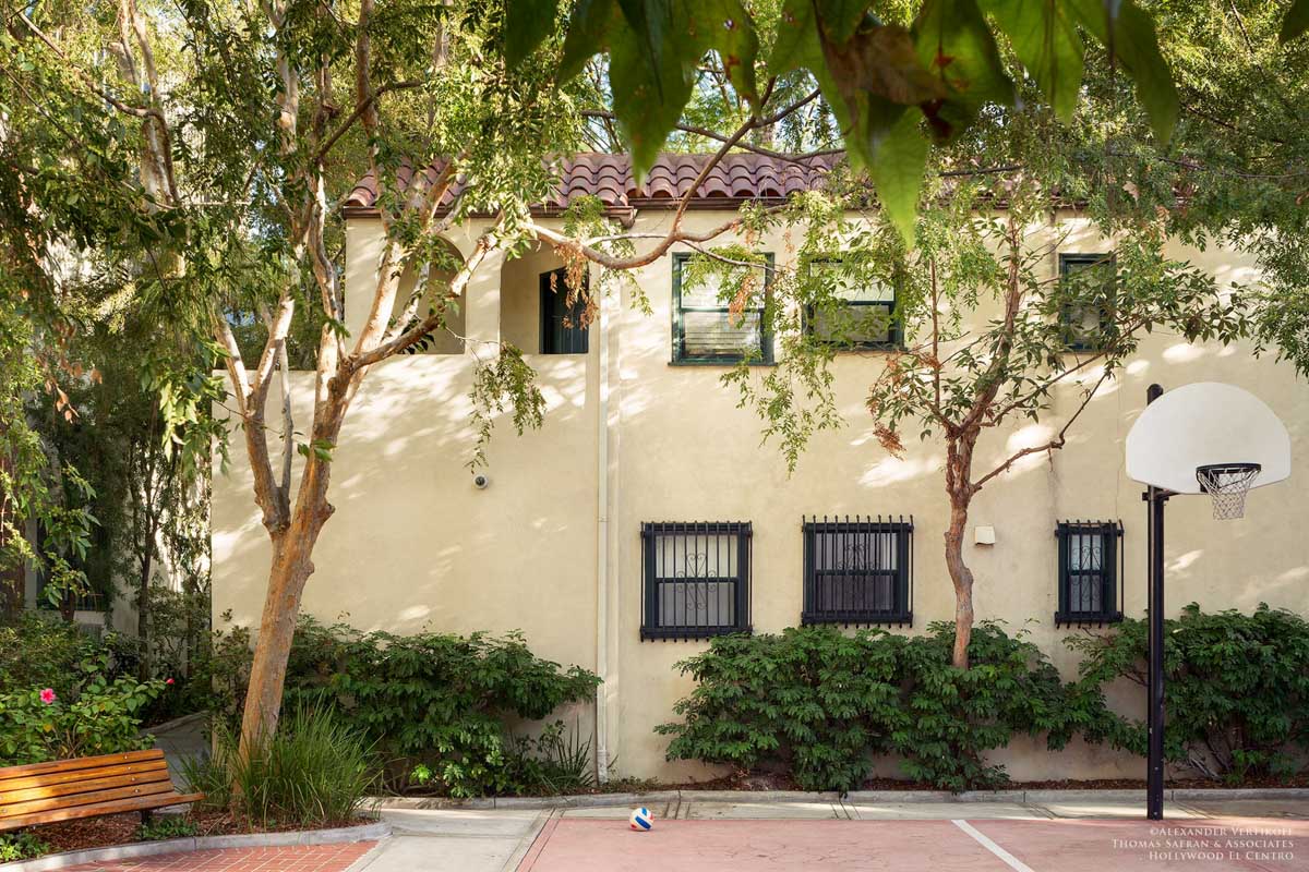Exterior of Hollywood El Centro property