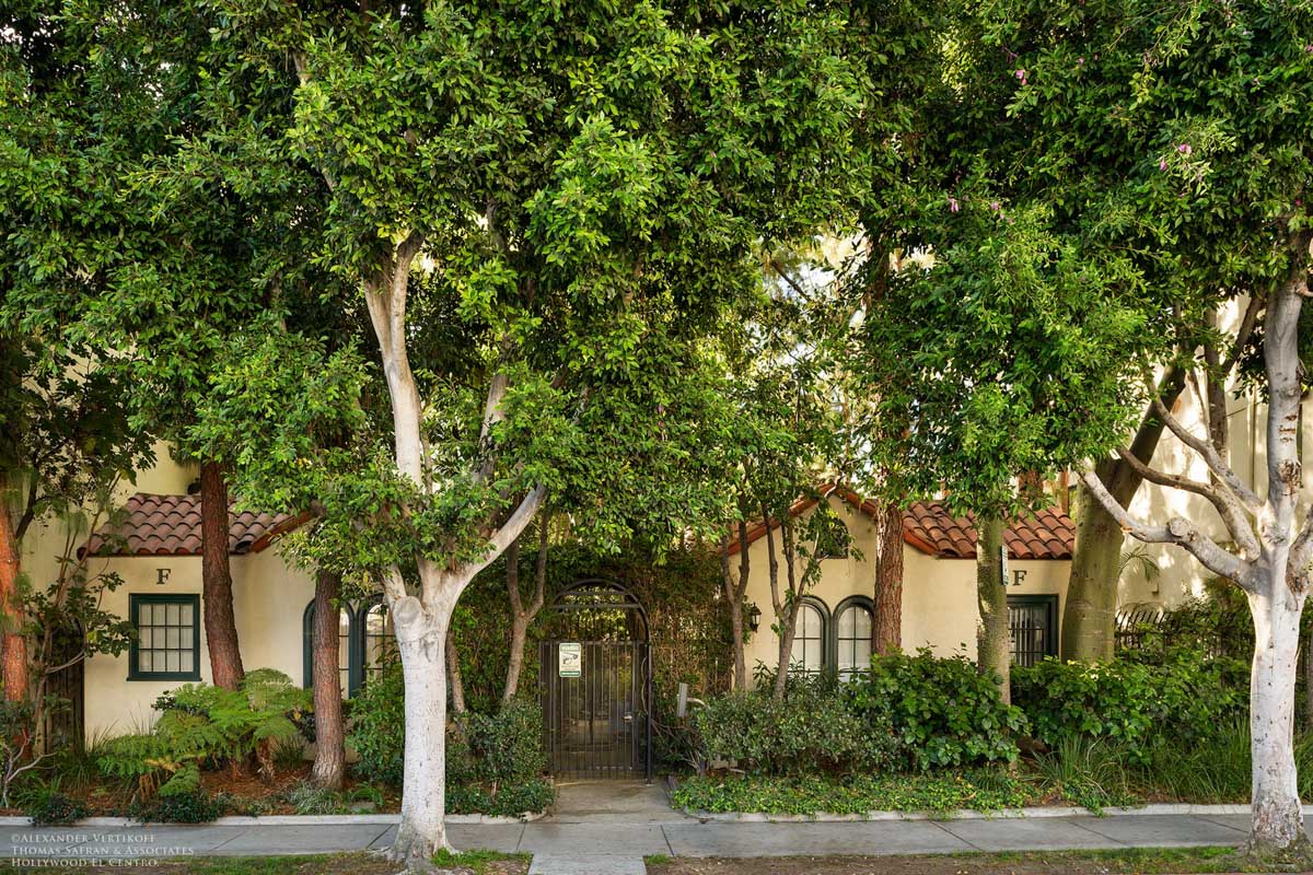 Exterior of Hollywood El Centro property