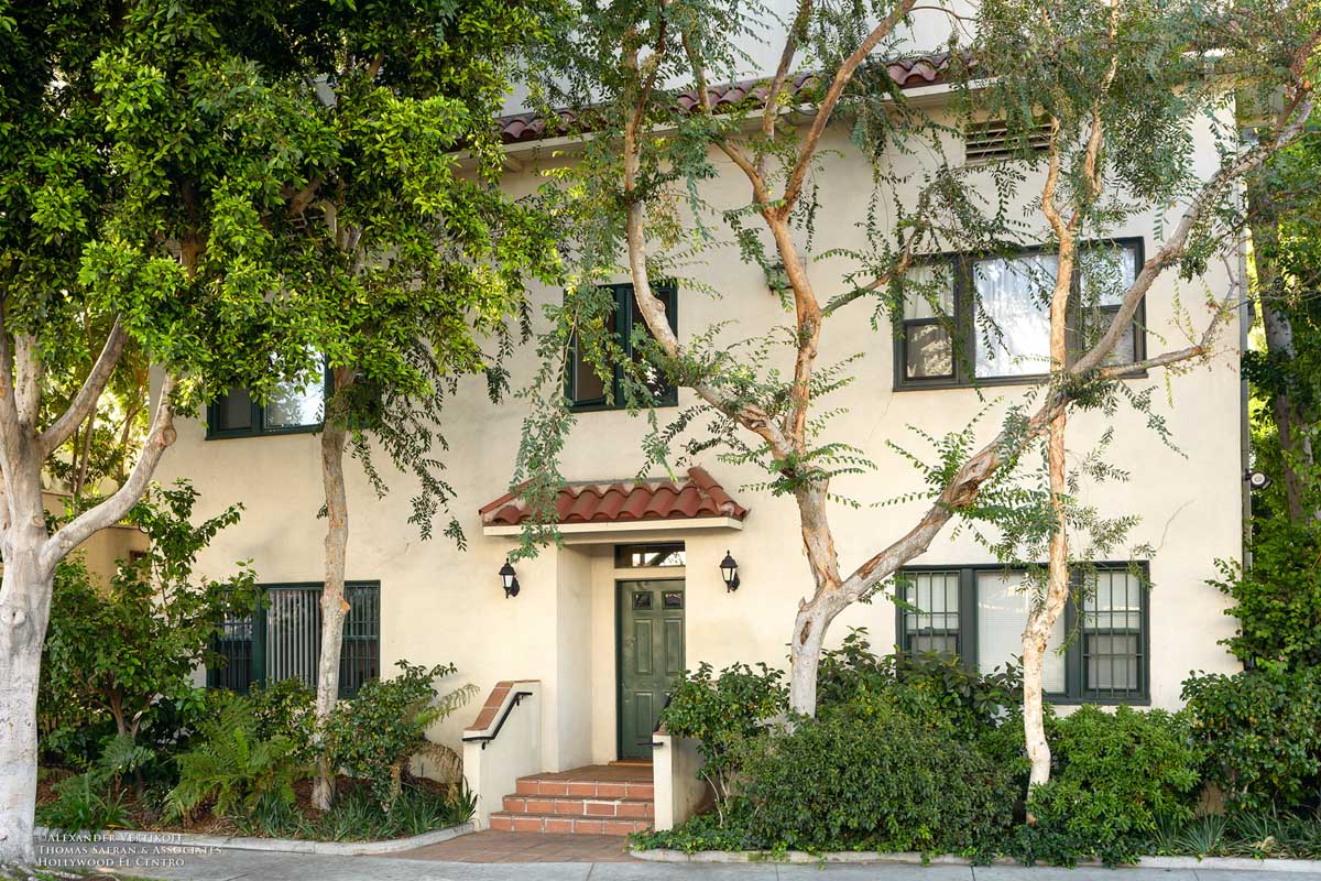Exterior of Hollywood El Centro property