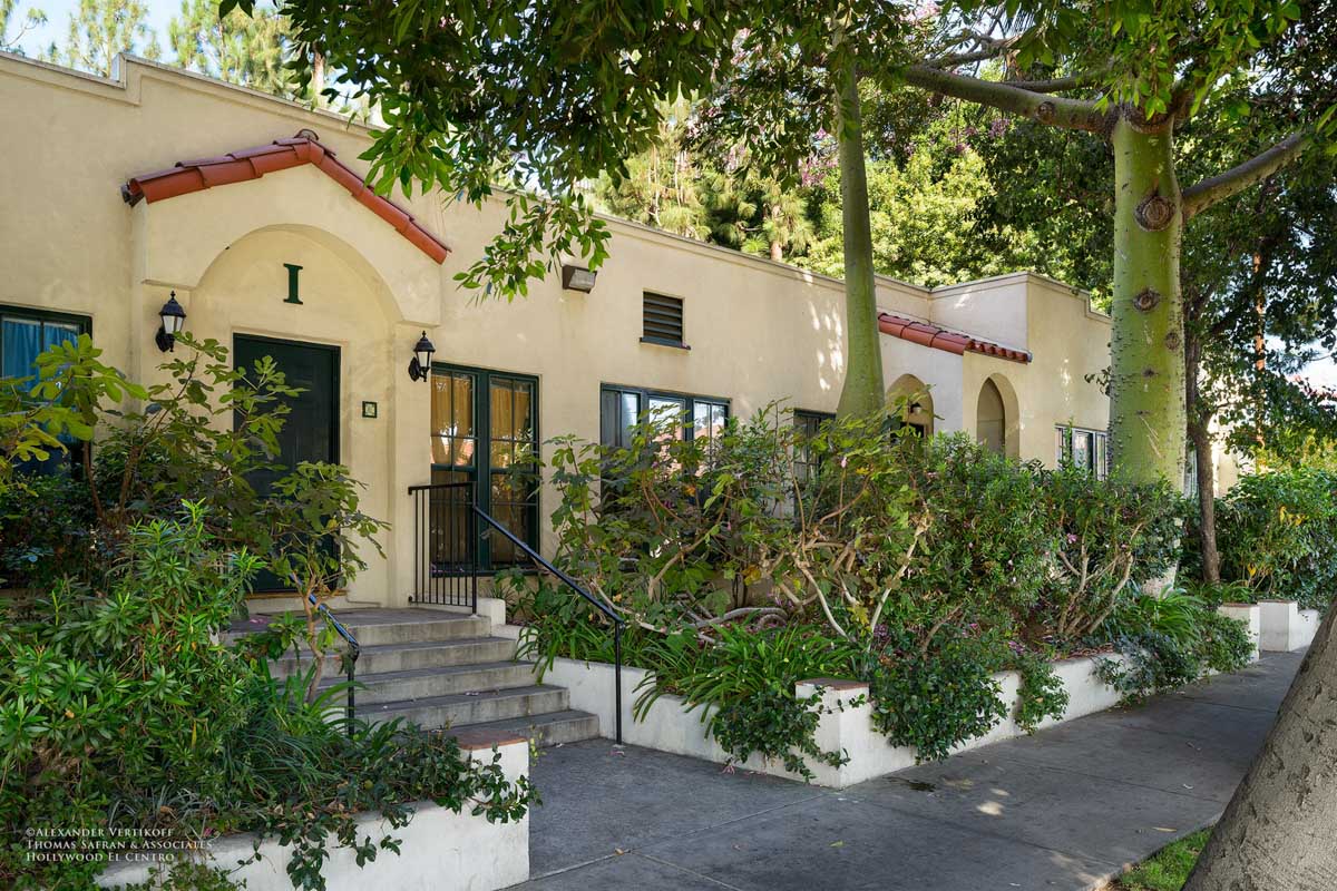 Exterior of Hollywood El Centro property