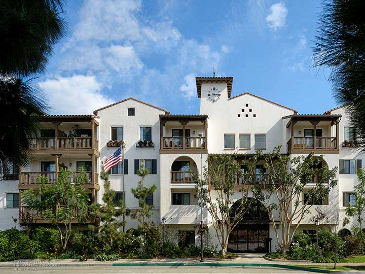 Exterior of Del Rey Square property