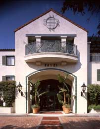 Exterior of Avalon Courtyard property